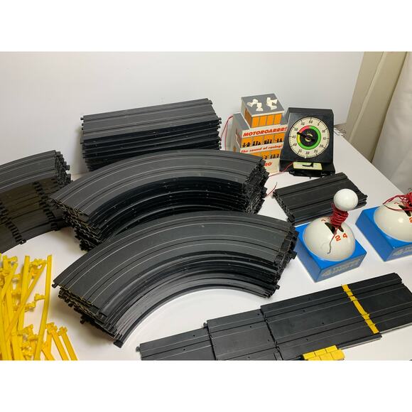 Vintage 70s TYCO PRO LOT Slot Car Race Tracks Controllers Power Extenders Guards - Picture 5 of 12